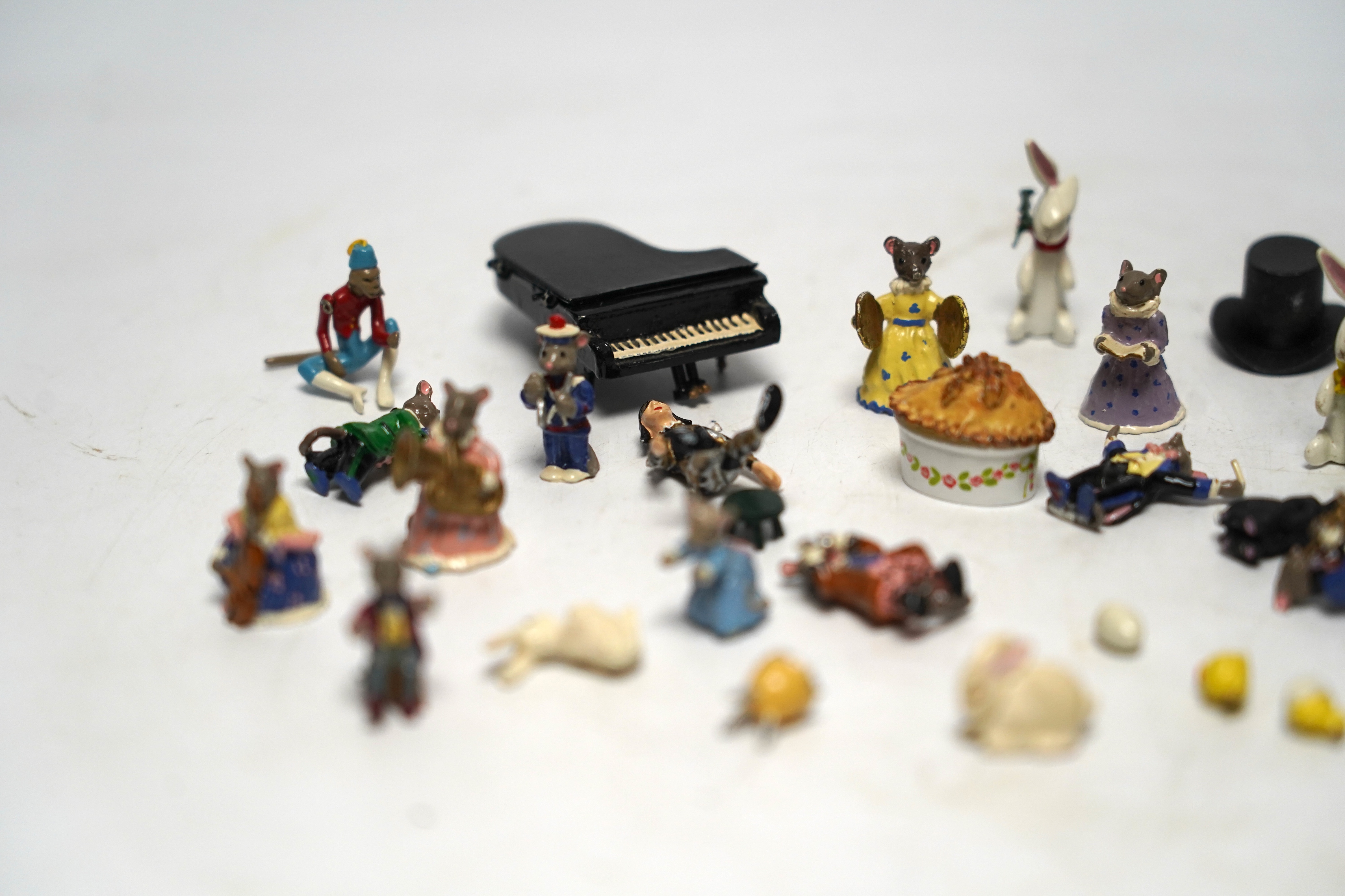 Miniature novelty diecast figures including mouse orchestra, grand piano and other figures, largest 4.5cm wide